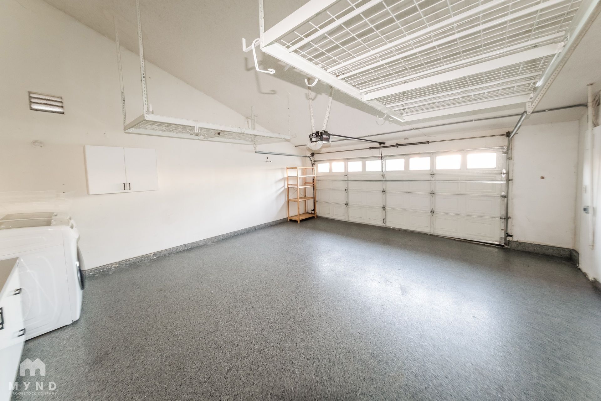 Building Photo - 13942 Mango Dr