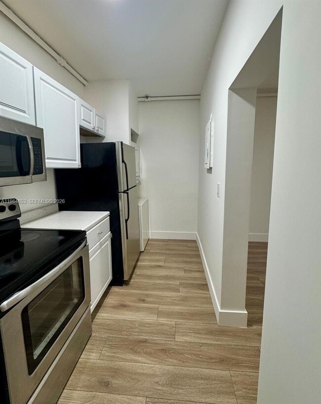 Building Photo - 842 Himmarshee St