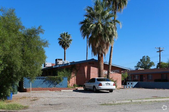 Building Photo - Twin Palms Apartments