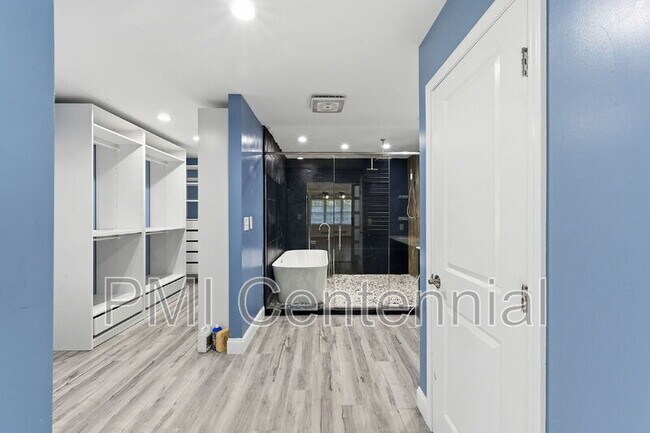 Building Photo - 2649 Homeland Dr