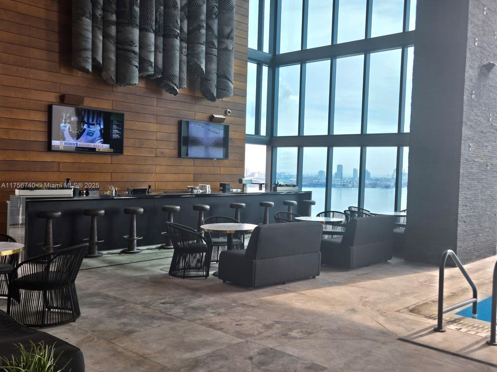 Building Photo - 1451 Brickell Ave