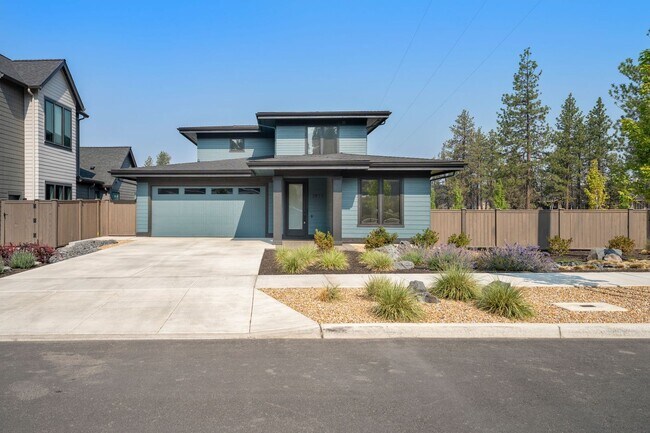 Building Photo - 2971 NW Polarstar Ave
