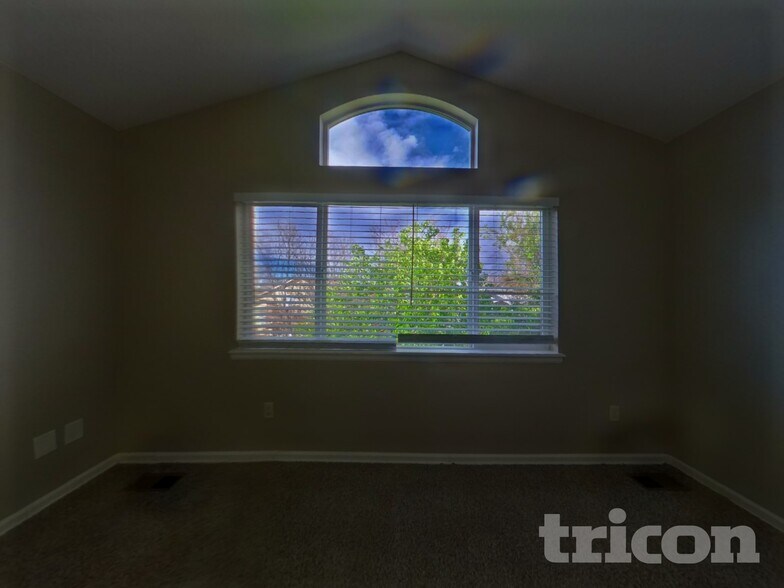 Building Photo - 10893 Bullock Ct