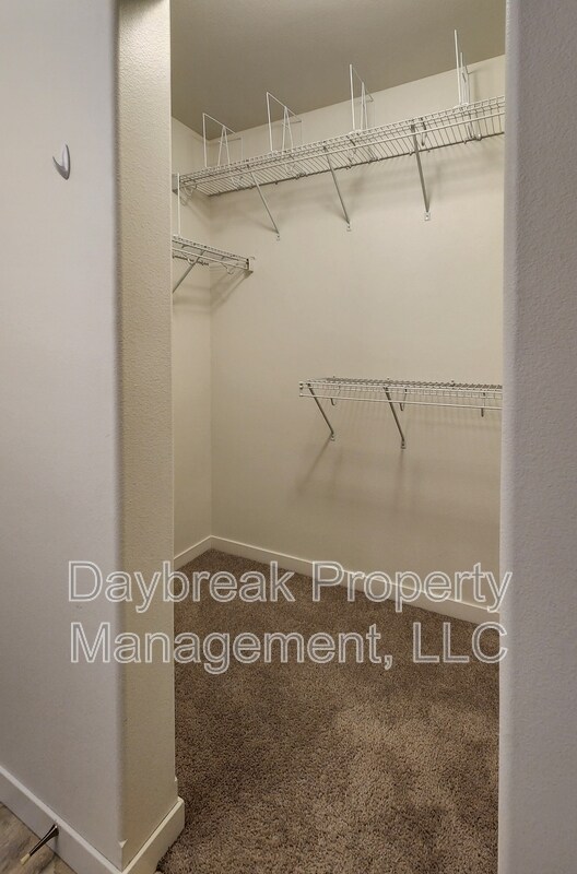 Building Photo - 2584 66th Ave S