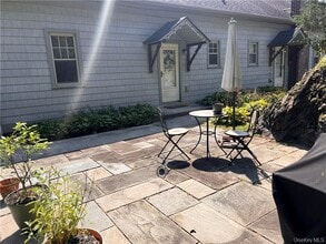 Building Photo - 14 Old Glenham Rd