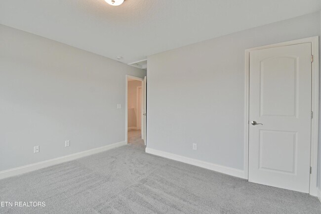 Building Photo - 9634 Snowy Clf Ln