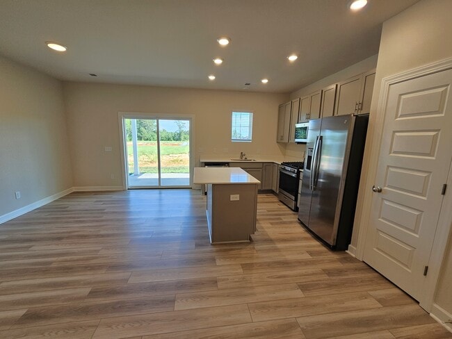 Building Photo - 1522 Yellowwood Ct