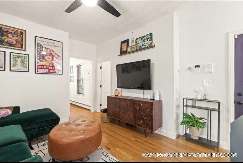 Building Photo - 171 Brooks St