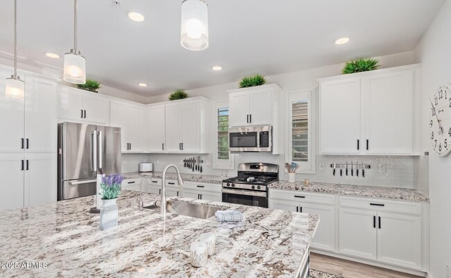 Building Photo - 5100 E Rancho Paloma Dr