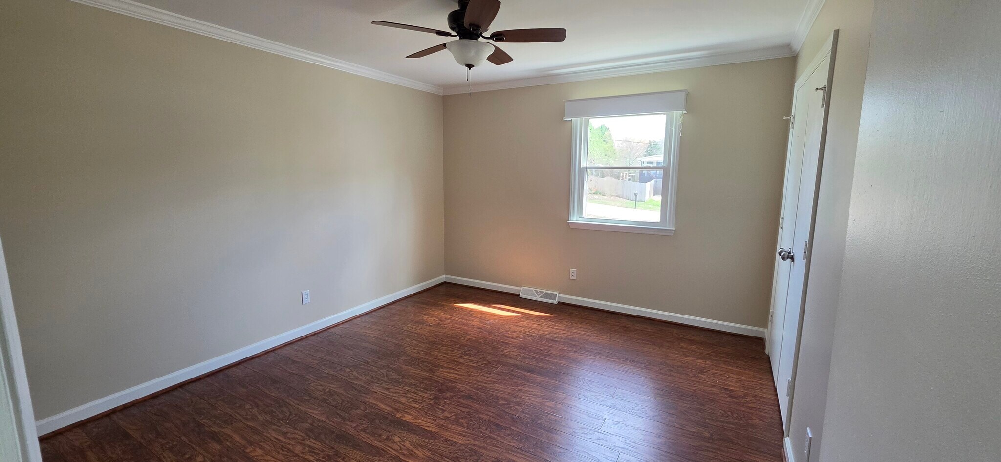 Building Photo - 1010 Damon Dr