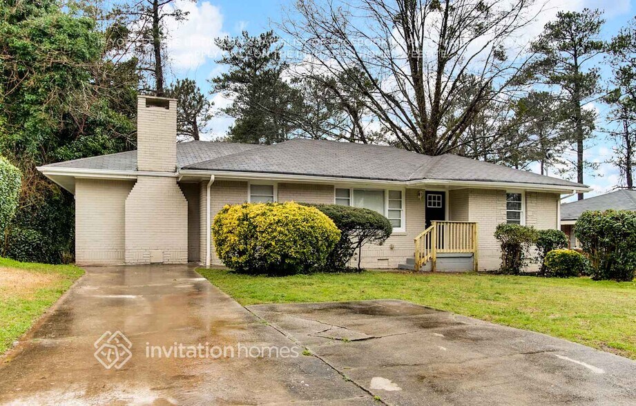 Building Photo - 2430 Mark Dr