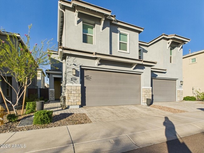 Building Photo - 4854 E Helena Dr