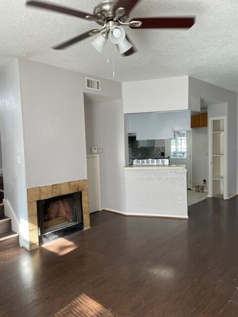 Building Photo - 13620 Rosewood St