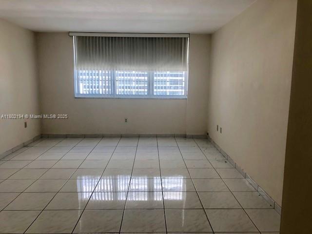 Building Photo - 5825 Collins Ave