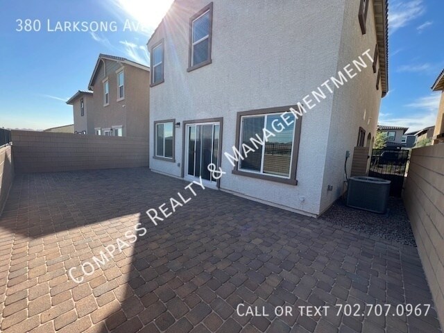 Building Photo - 380 Larksong Ave