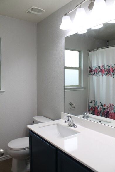 Building Photo - 6610 Mustang Creek Rd