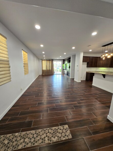 Building Photo - 84300 Tramonto Way