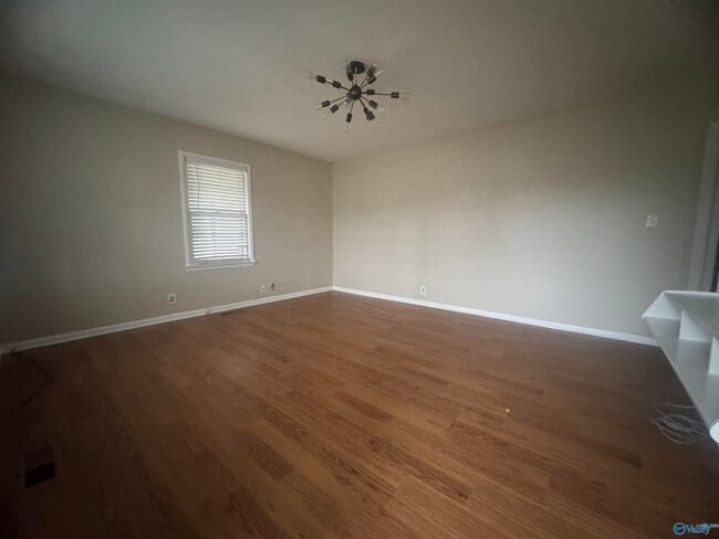 Building Photo - 1808 Oakwood Ave NE