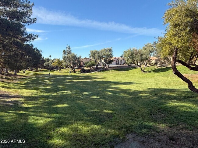 Building Photo - 2314 S Lynch