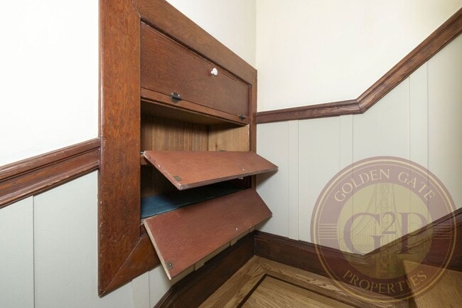 Building Photo - Potrero Hill - 3 BR, 2.5 BA House 1,388 Sq. Ft. - 3D Virtual Tour, Large Private Yard