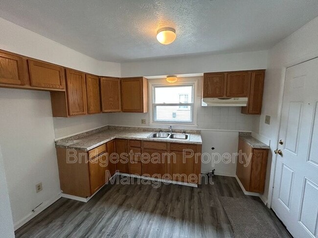 Building Photo - 4893 Burkhardt Rd