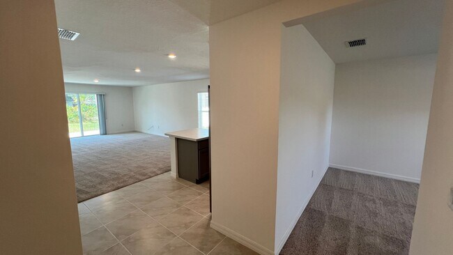 Building Photo - BEAUTIFUL 3BD/2BA Home in Palm Bay!!