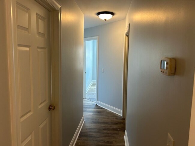 Building Photo - 268 Ceasar Pl