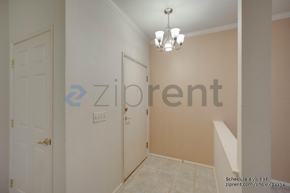 Building Photo - 25235 SE Klahanie Blvd