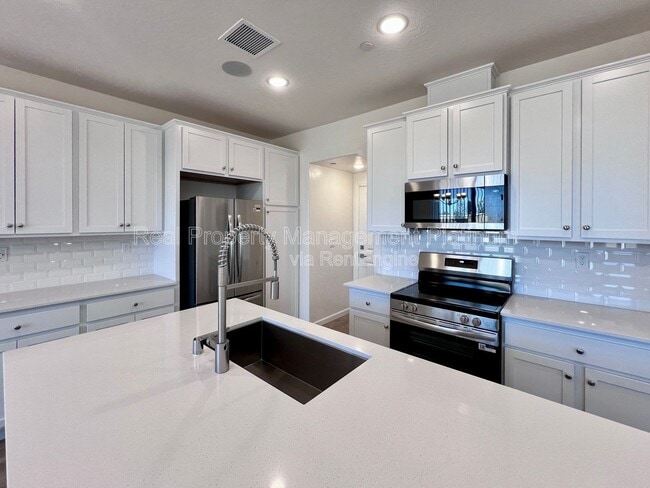 Building Photo - 2065 N Wagon Ln