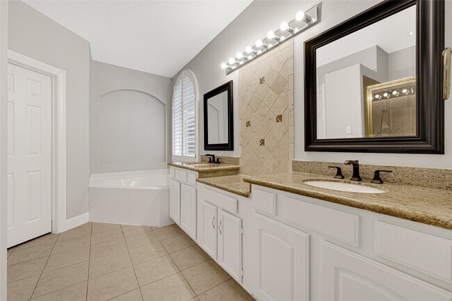 Building Photo - 8619 Arranmore Ln