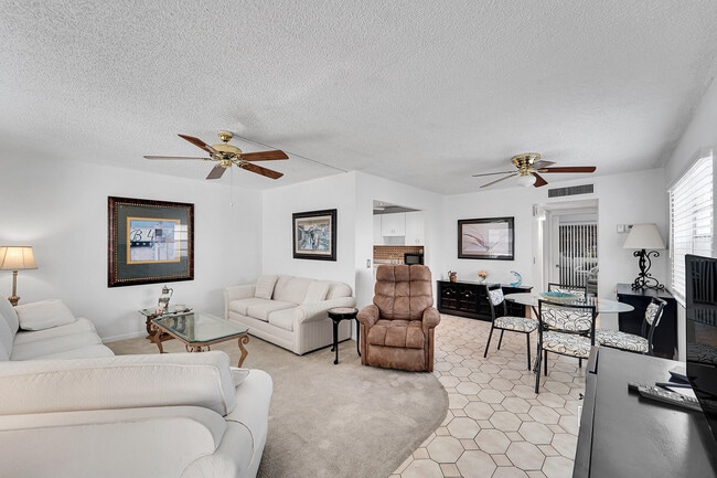 Building Photo - 407 Piedmont I