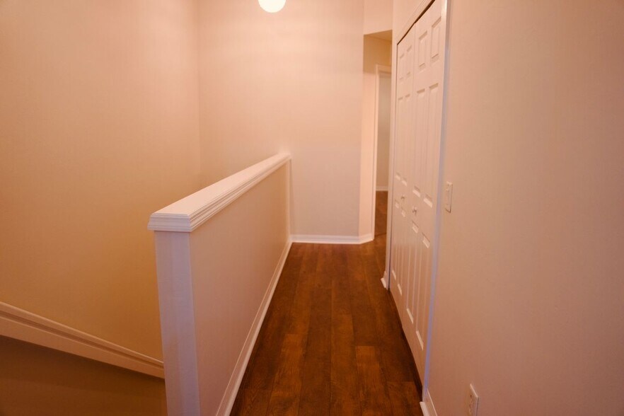 Building Photo - 1260 Oxford Ln