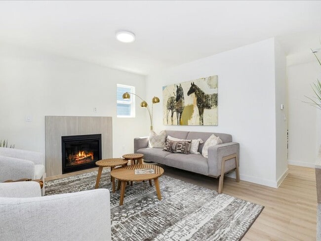 Building Photo - 1004 McDonald Ave