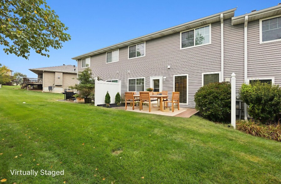 Building Photo - 8743 Remi Dr