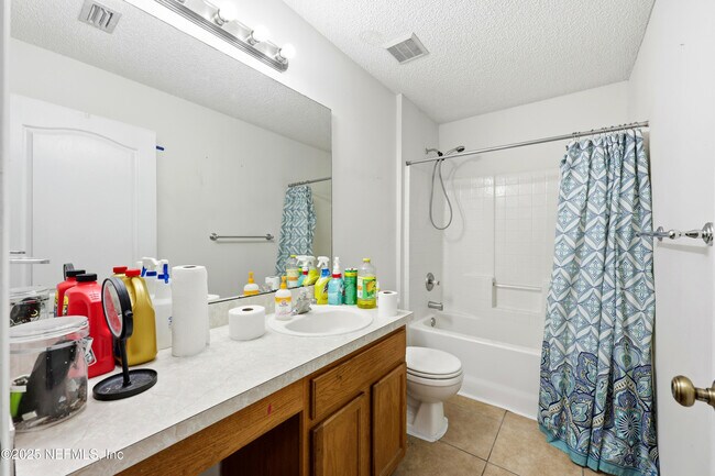 Building Photo - 1739 Saw Lake Drive