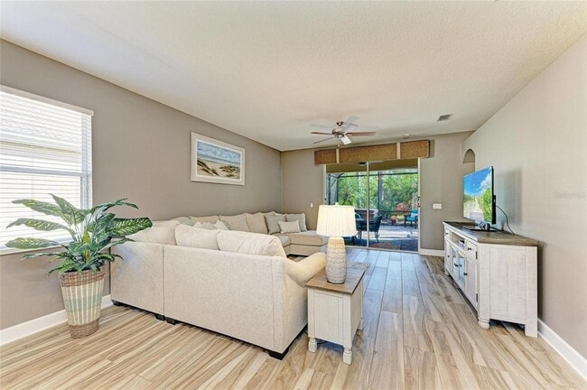 Building Photo - 135 River Enclave Ct