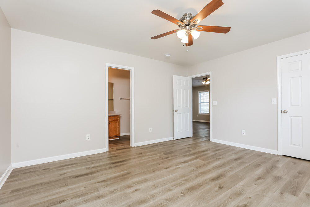 Building Photo - 4009 Scofield Dr