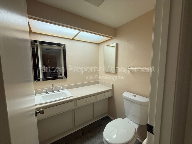 Building Photo - 361 Jalisco Ct