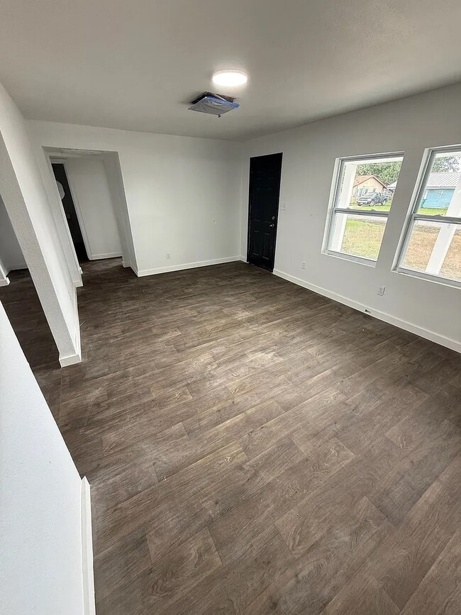 Building Photo - 2800 Orange Ave