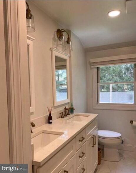 Building Photo - 431 Covered Bridge Rd