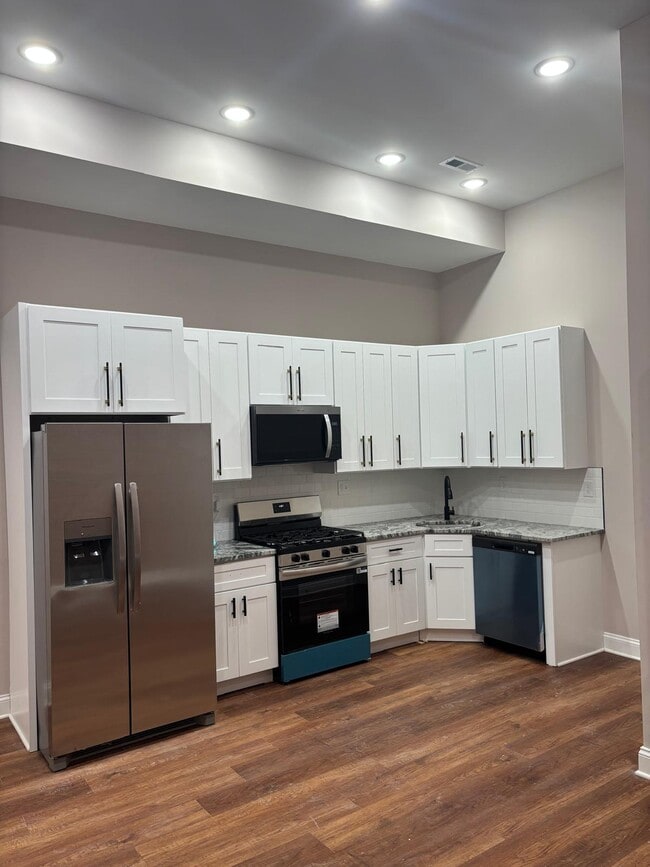 Building Photo - 1919 McCulloh St