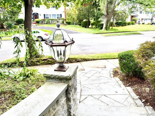 Building Photo - 30 Dogwood Rd