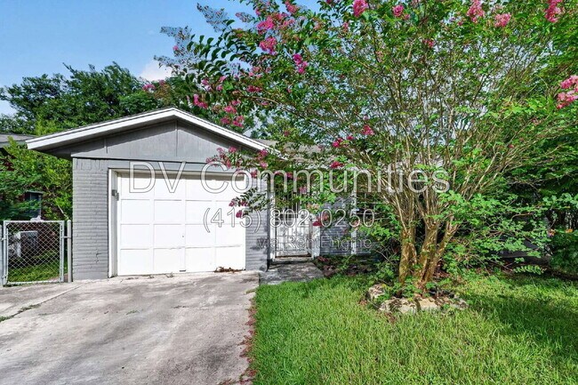 Building Photo - 12919 S Coast Dr