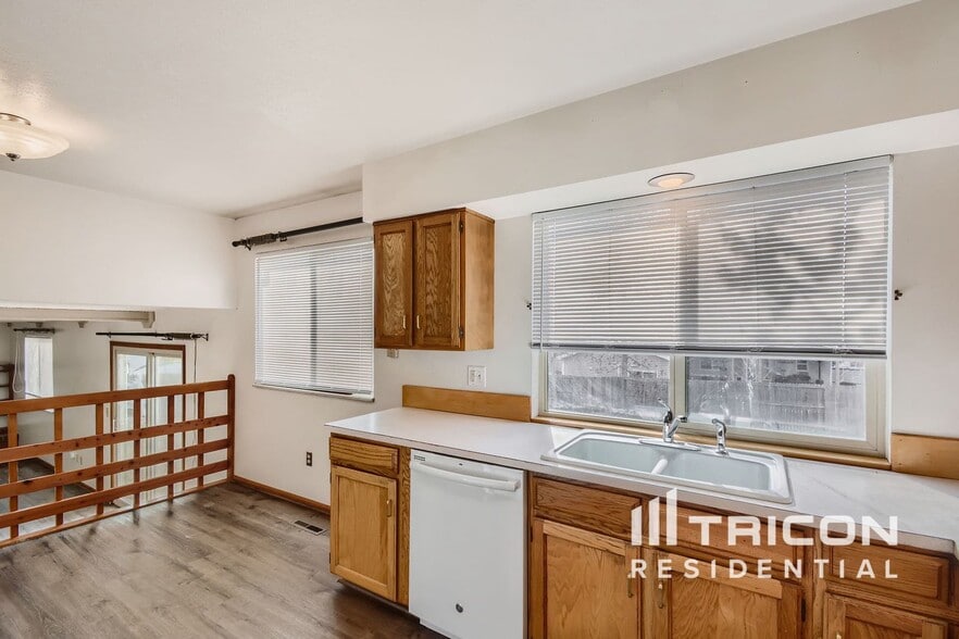 Building Photo - 6552 W Morraine Pl