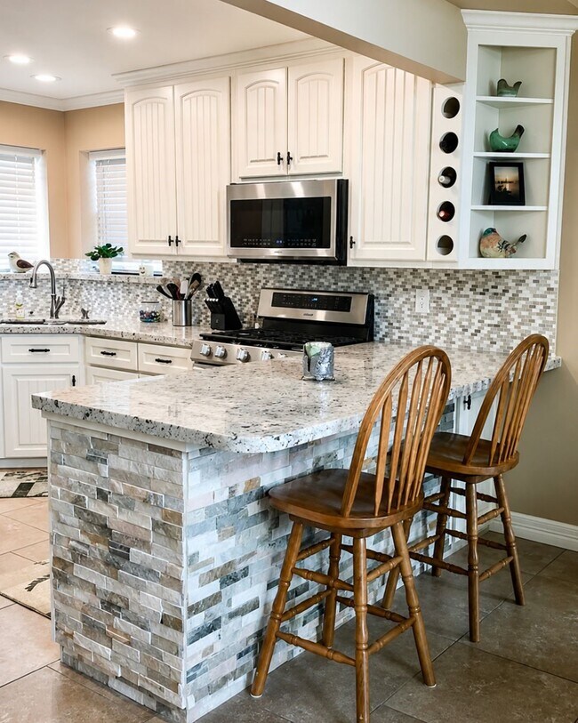 Building Photo - 6839 Kingston Cove Ln