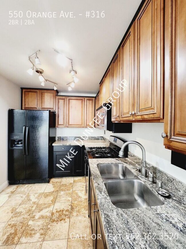 Building Photo - 550 Orange Ave