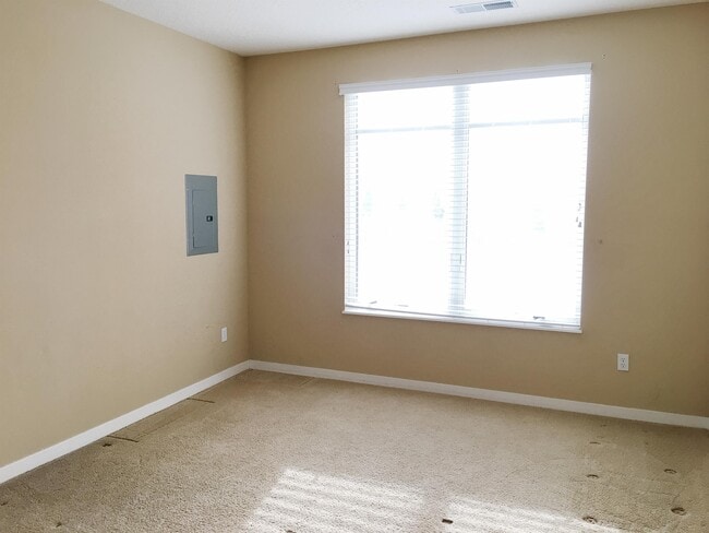 Building Photo - 1070 Grandview Ct NE