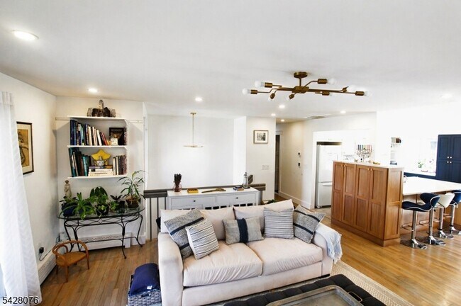 Building Photo - 508 Terrace Dr
