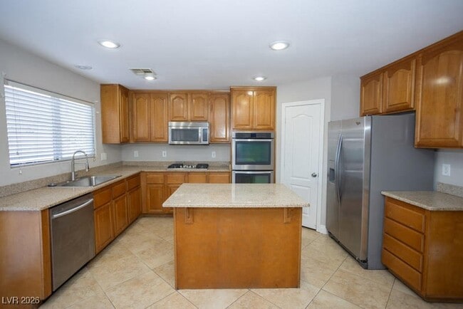 Building Photo - 6509 Cedar Waxwing St