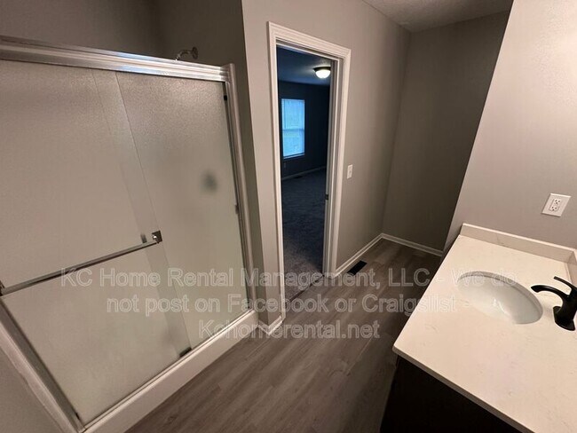 Building Photo - 1955 N 80th Ct